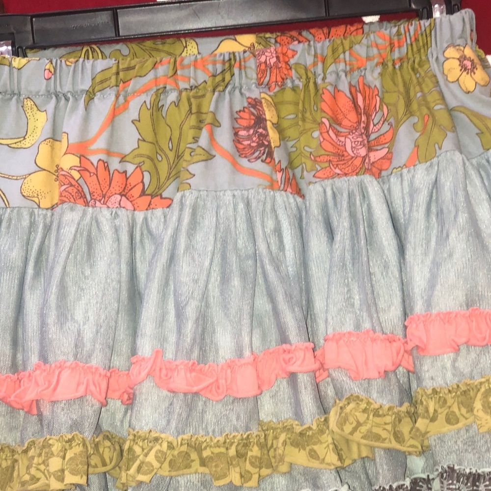 Matilda Jane skirt size 4 Fits like a six